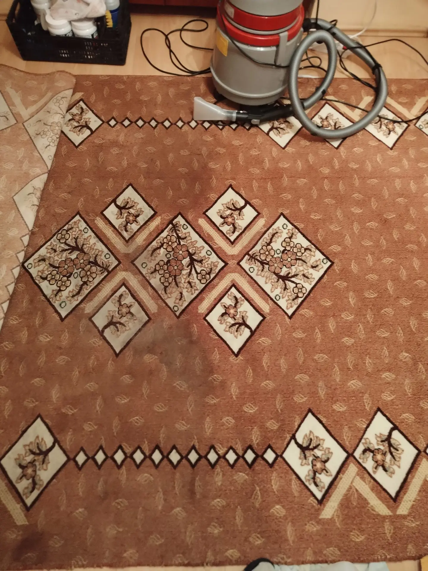 Pranie tapicerki kanapy narożnika